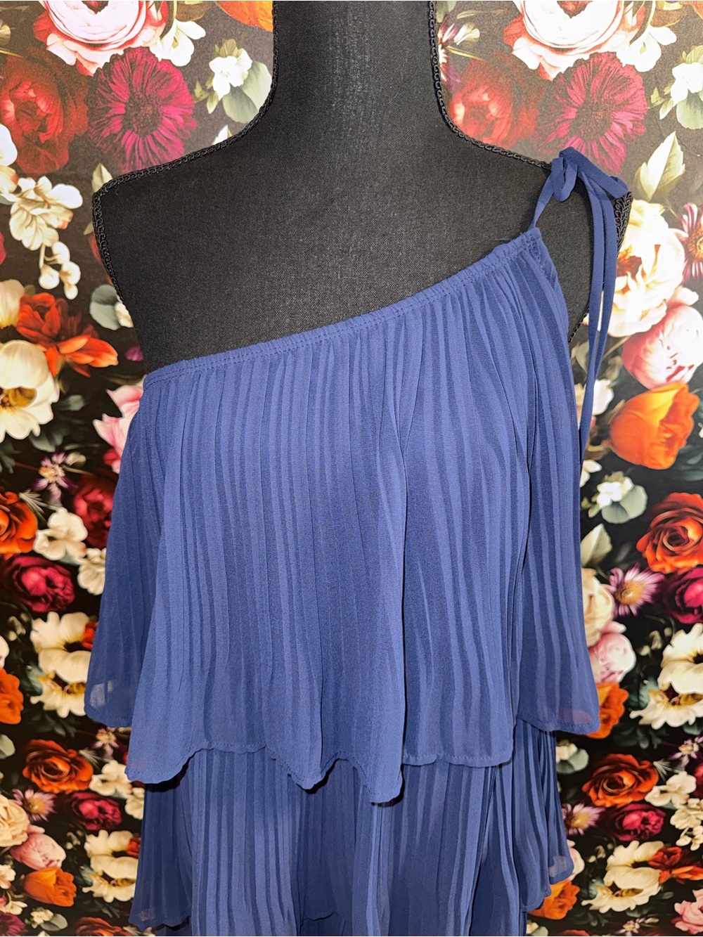 Lulu's Navy Blue One-Shoulder Tiered Pleated Dress, Medium, NWT - Picture 6 of 14